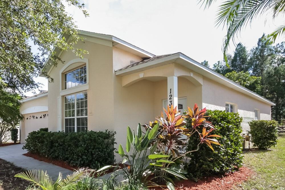 12336 Hollybush Ter - Photo 2 of 17