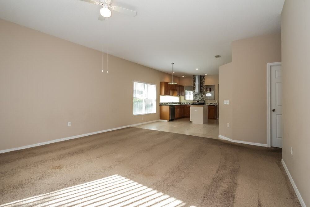 12336 Hollybush Ter - Photo 7 of 17