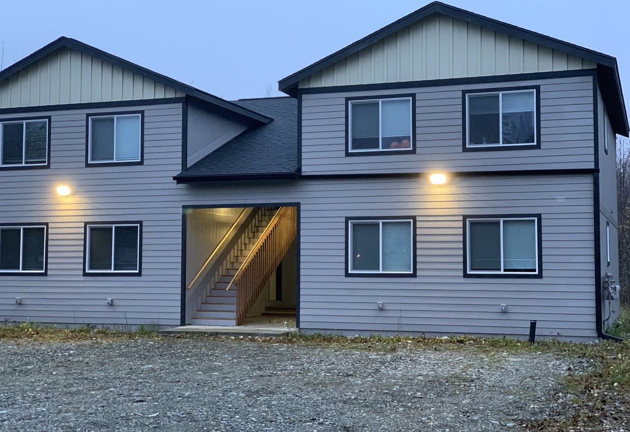 855 W Lookout Dr #C - Photo 2 of 12