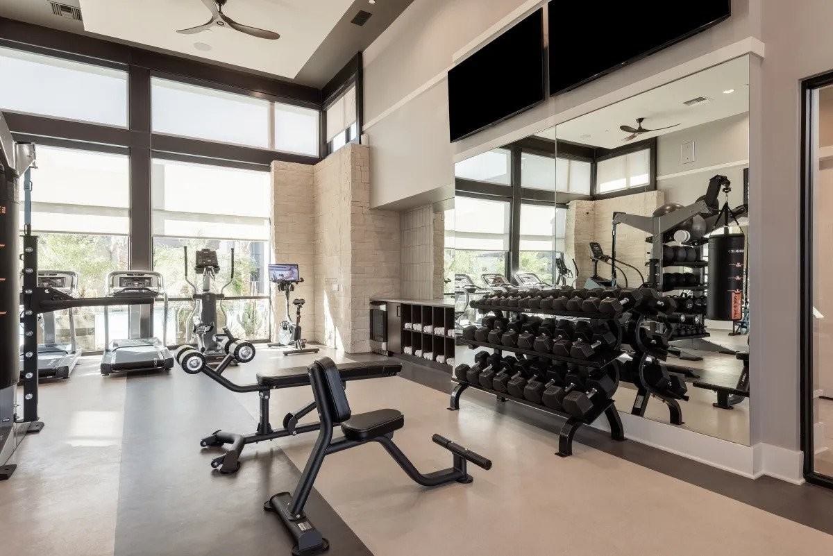 IH 35 SVR NB & - Photo 4 of 24