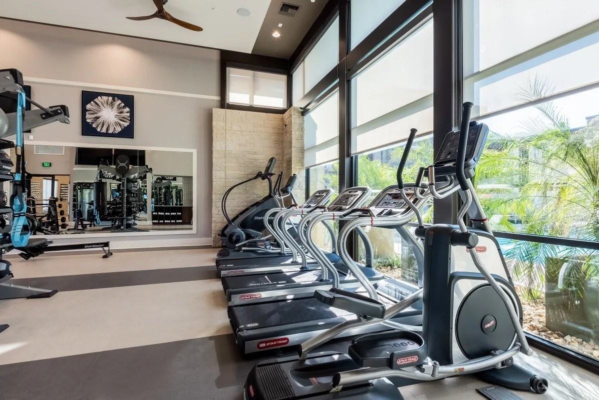 IH 35 SVR NB & - Photo 5 of 24