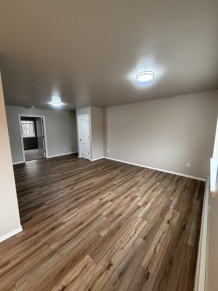 875 W Lookout Dr #C - Photo 4 of 16