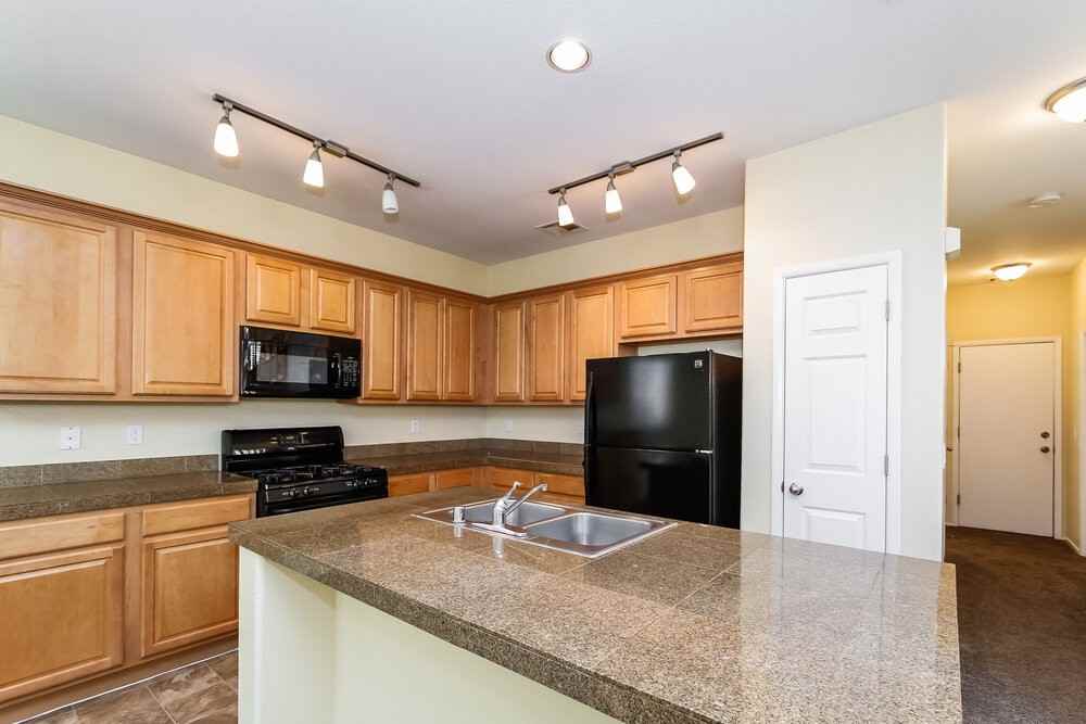 9841 Fast Elk St - Photo 6 of 15