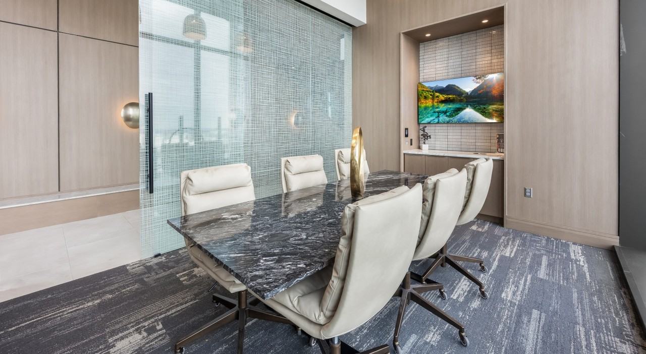 205 Brazos St - Photo 3 of 41