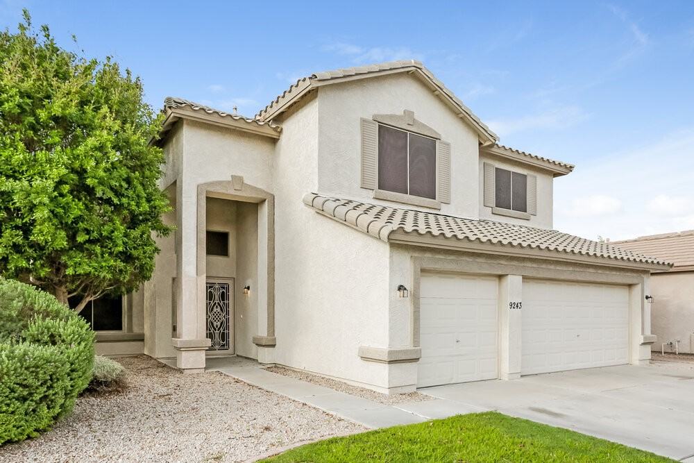 9243 W Salter Dr - Photo 4 of 17