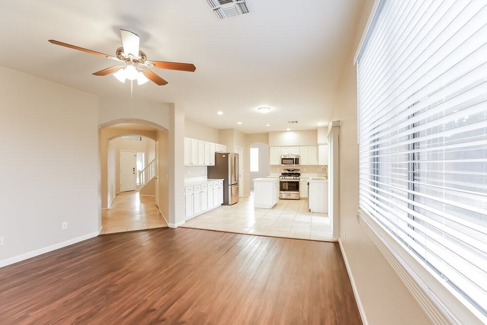 9243 W Salter Dr - Photo 7 of 17