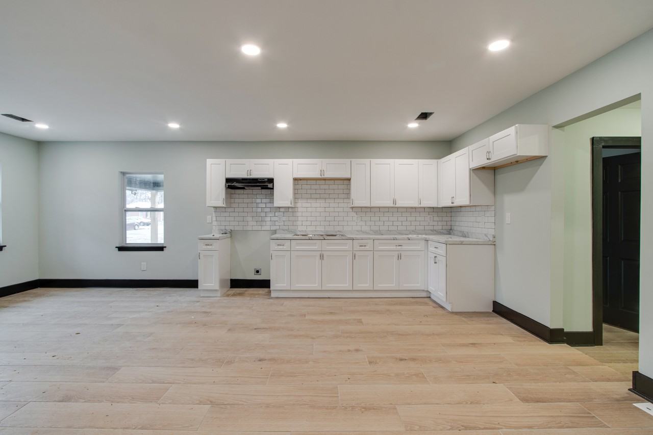 1669 Baine Ave #1 - Photo 3 of 12