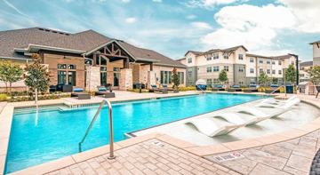 featured image of 3000 Ne Inner Loop #C7-48