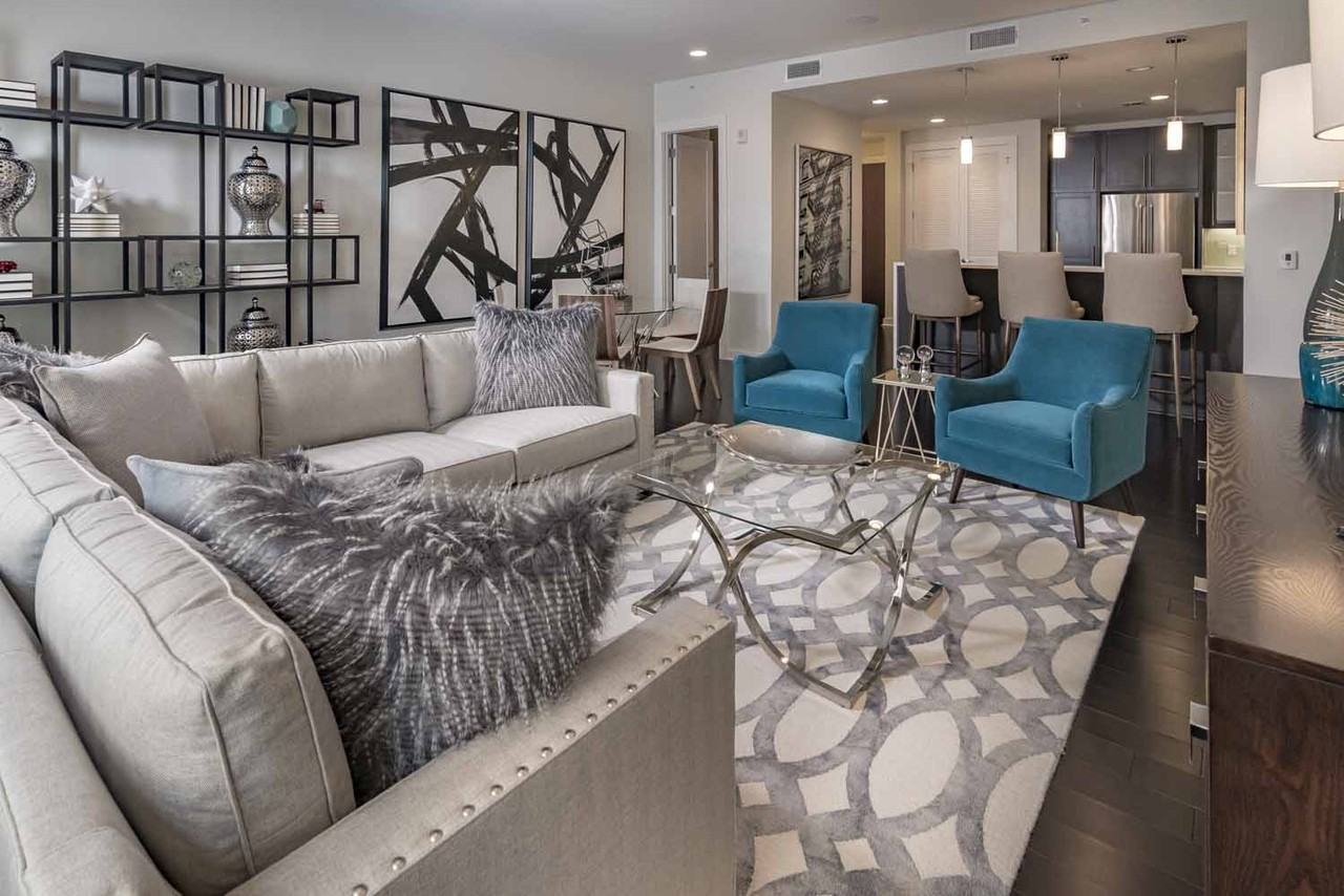 1113 Rusk St - Photo 3 of 49