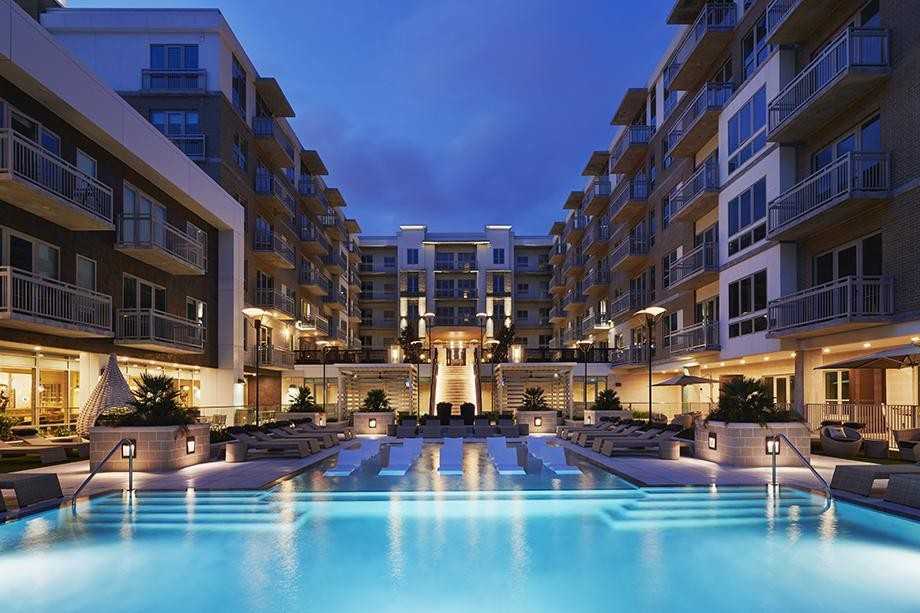 2729 Travis St #A7-53