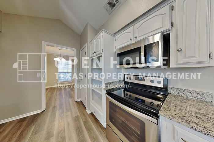 1922 Robin Meadow Dr - Photo 6 of 25