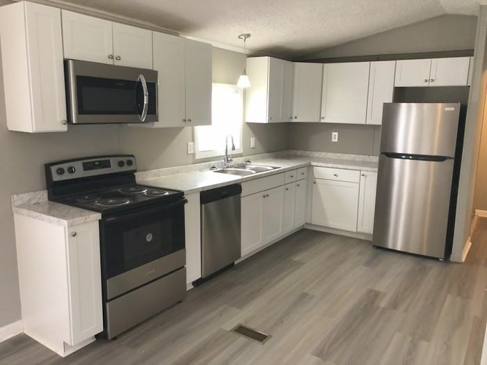 295 E Wright St - Photo 2 of 19