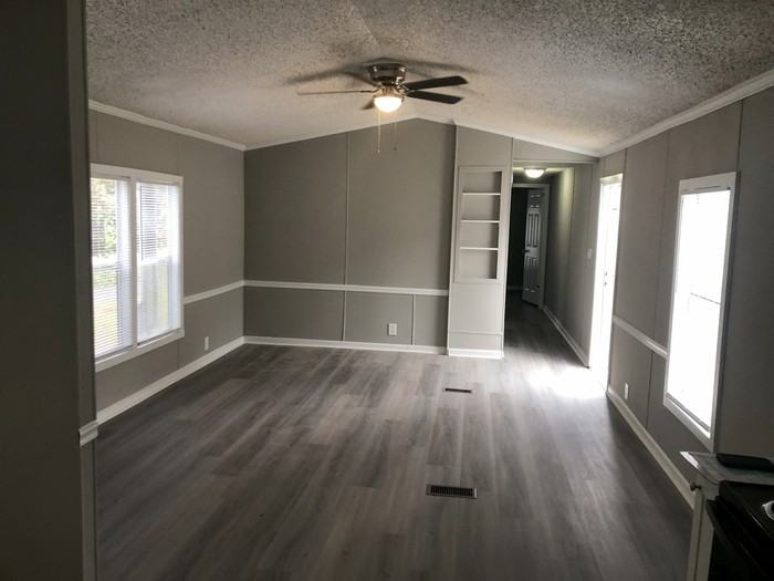 295 E Wright St - Photo 5 of 19