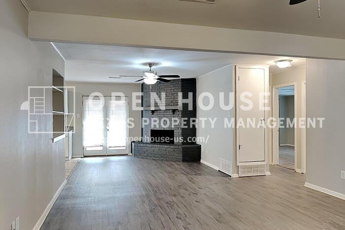 1018 N Lucas Dr - Photo 6 of 24