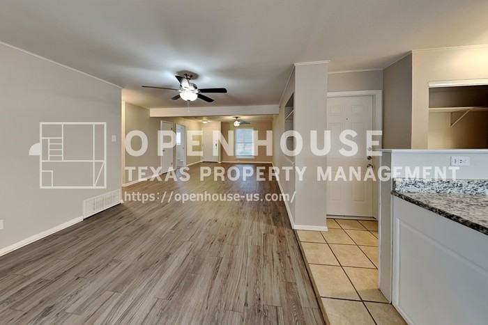 1018 N Lucas Dr - Photo 7 of 24