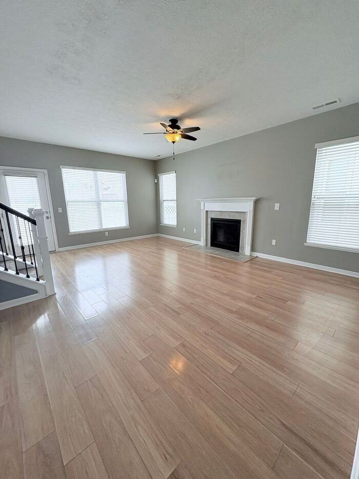 7876 Ashenden Dr - Photo 5 of 19