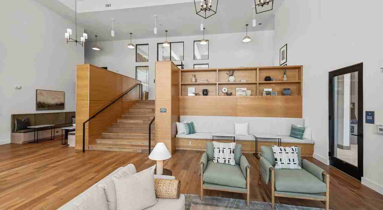 & #B6-6 - Photo 6 of 26