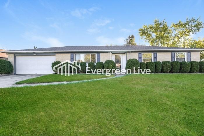 755 Ellsworth Dr - Photo 2 of 15