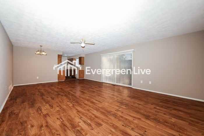 755 Ellsworth Dr - Photo 7 of 15