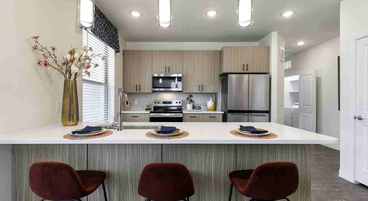 OLYMPIC & - Photo 3 of 35