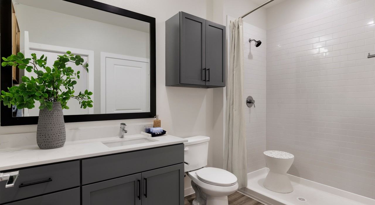 OLYMPIC & - Photo 7 of 35