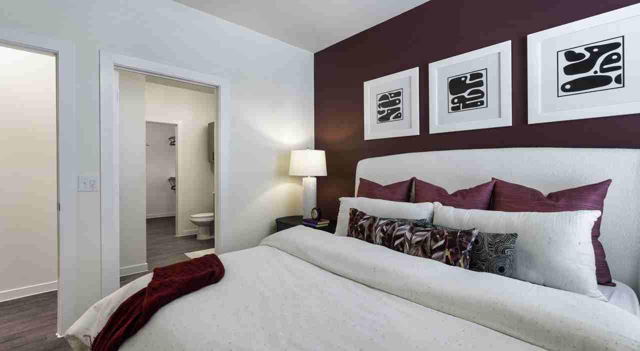 OLYMPIC & - Photo 4 of 35