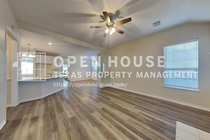 40 W Hillside Pl - Photo 5 of 26