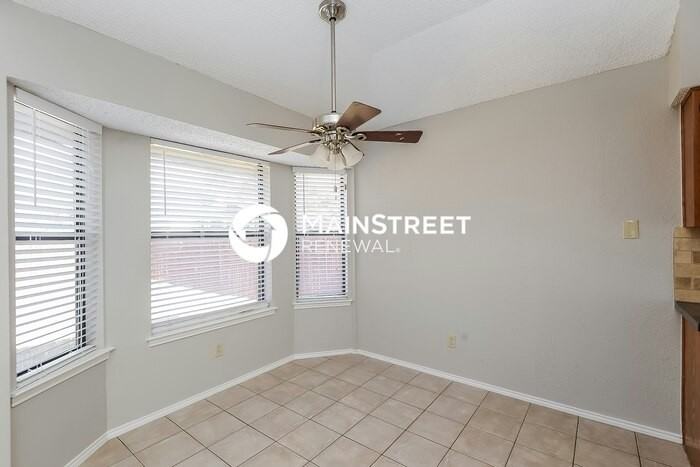 1024 Green Ridge Ter - Photo 6 of 17