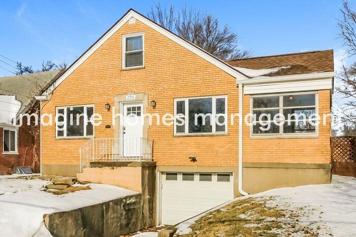 2750 Byrneside Dr - Photo 3 of 19