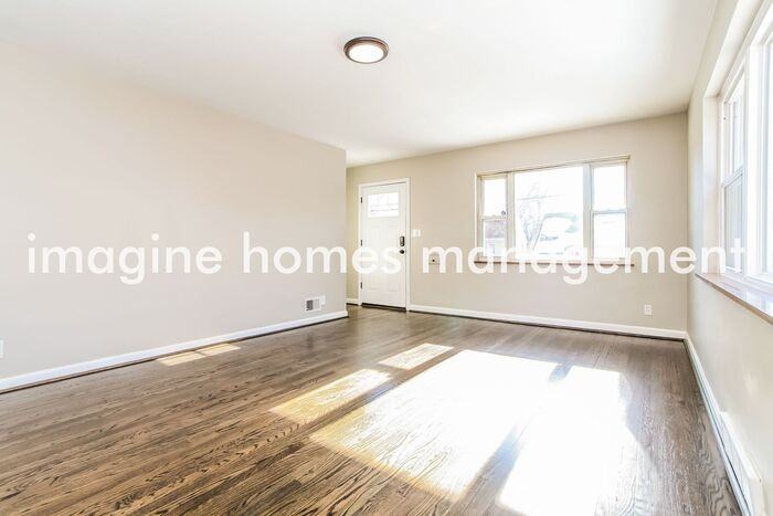 2750 Byrneside Dr - Photo 4 of 19