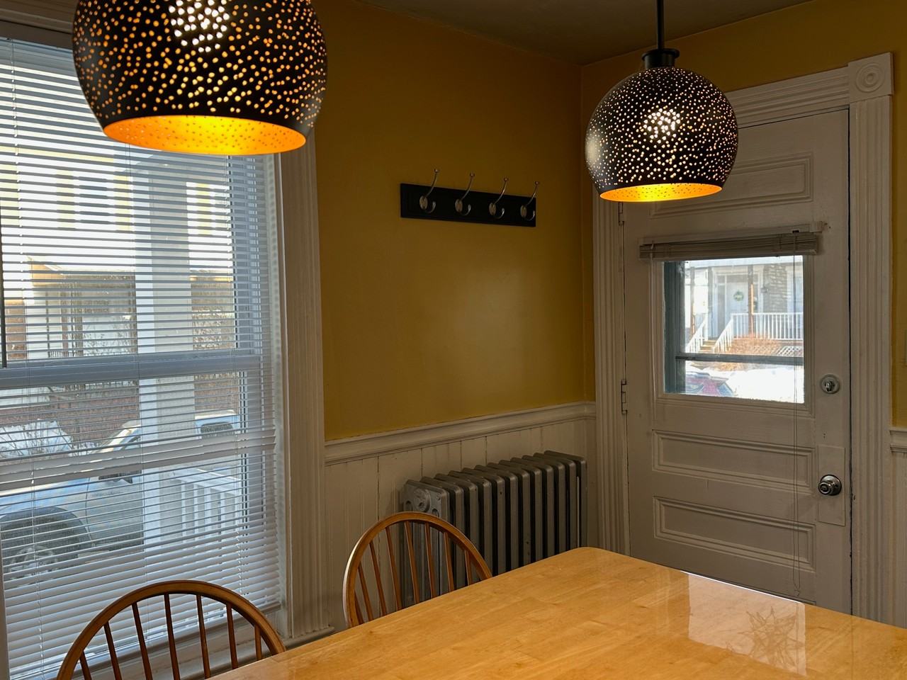 28 Thorndike St #1 - Photo 5 of 9