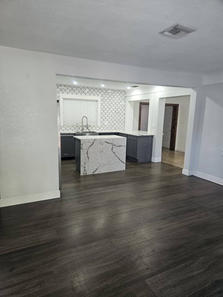 4526 29th Ave N #NA - Photo 3 of 18