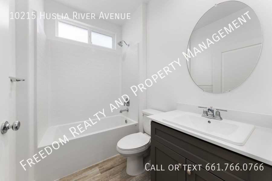 10215 Huslia River Ave - Photo 4 of 24