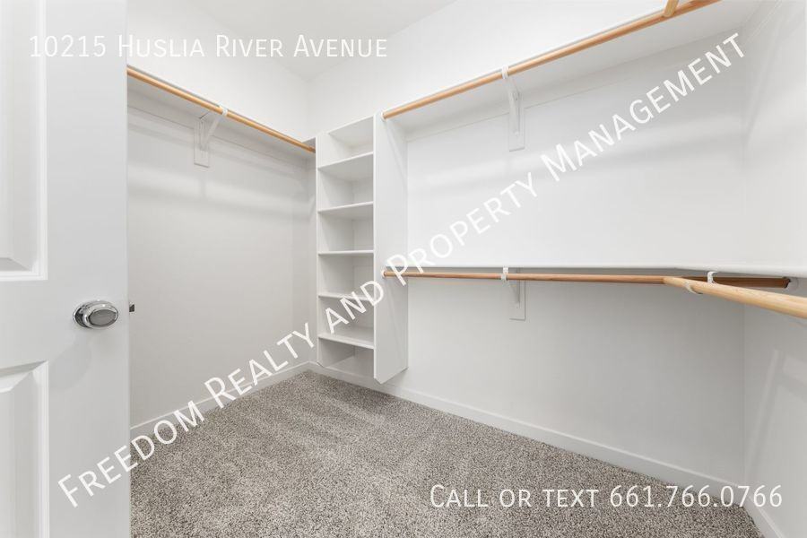 10215 Huslia River Ave - Photo 6 of 24