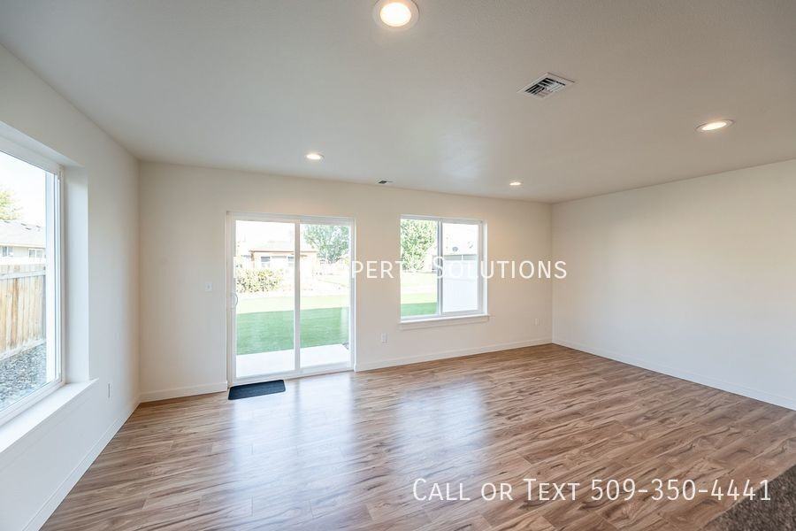 1070 S Grand Dr #A - Photo 7 of 50