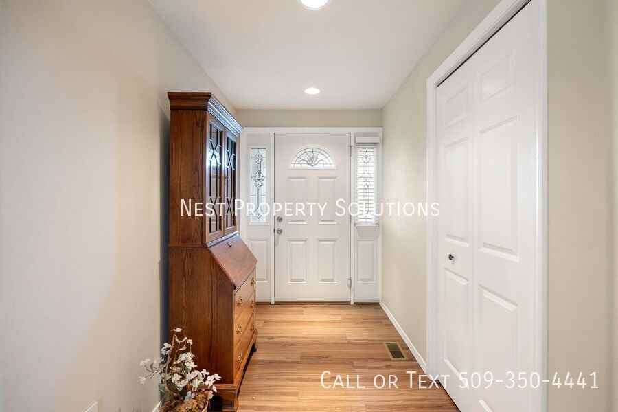 1227 Fairway Dr Ne - Photo 2 of 28