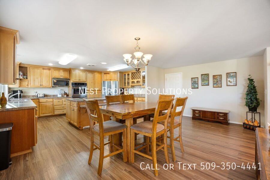 1227 Fairway Dr Ne - Photo 6 of 28