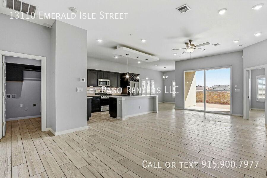 13110 Emerald Isle St - Photo 2 of 30