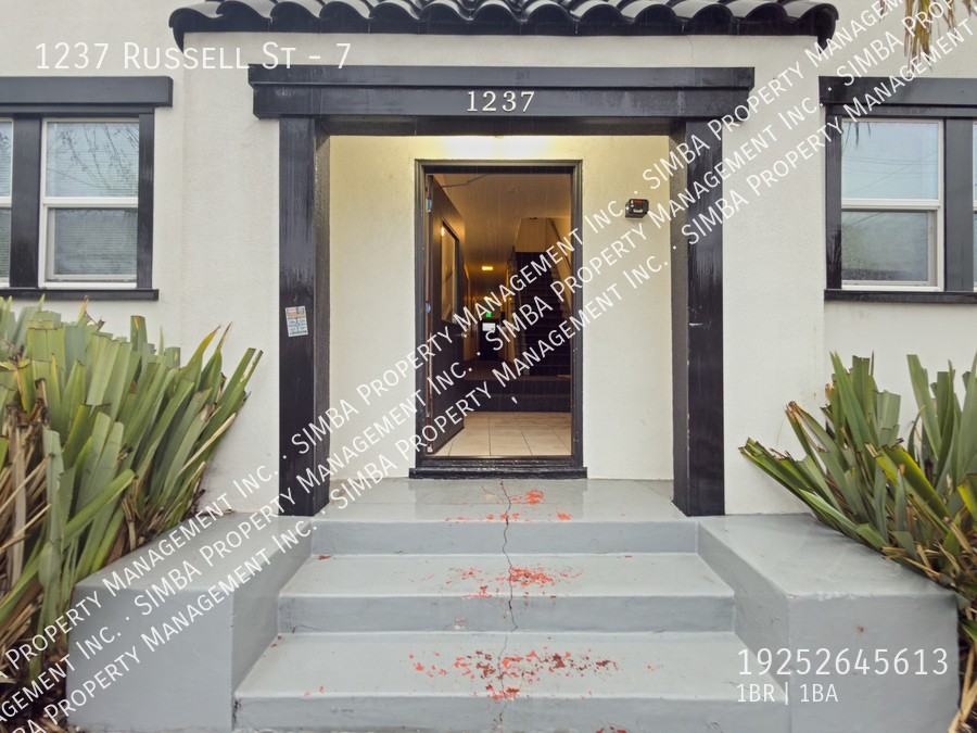 1237 Russell St #7 - Photo 2 of 23