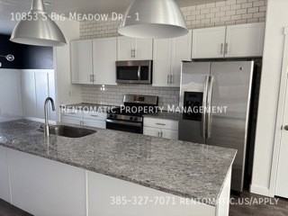 10853 S Big Meadow Dr #1 - Photo 4 of 34