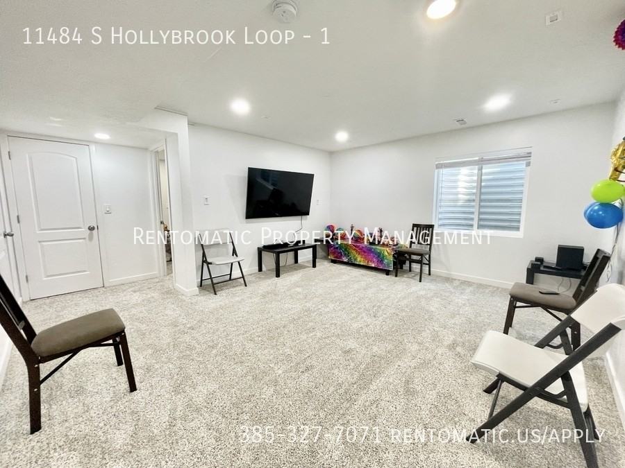 11484 S Hollybrook Loop #1 - Photo 7 of 9