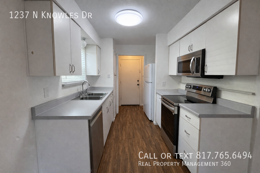 1237 N Knowles Dr - Photo 5 of 16