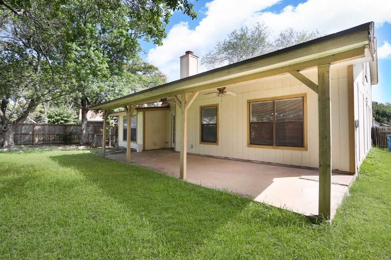 11009 Almond Park - Photo 2 of 37