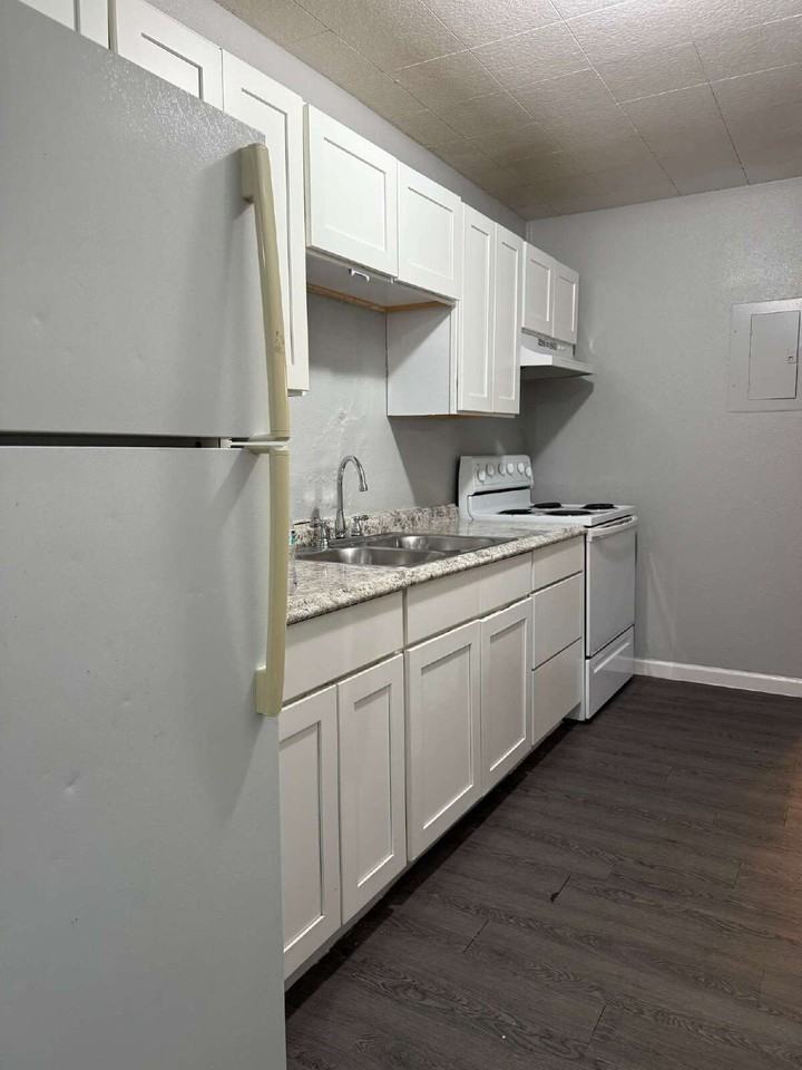 806 Mccauley Blvd #803 - Photo 3 of 10