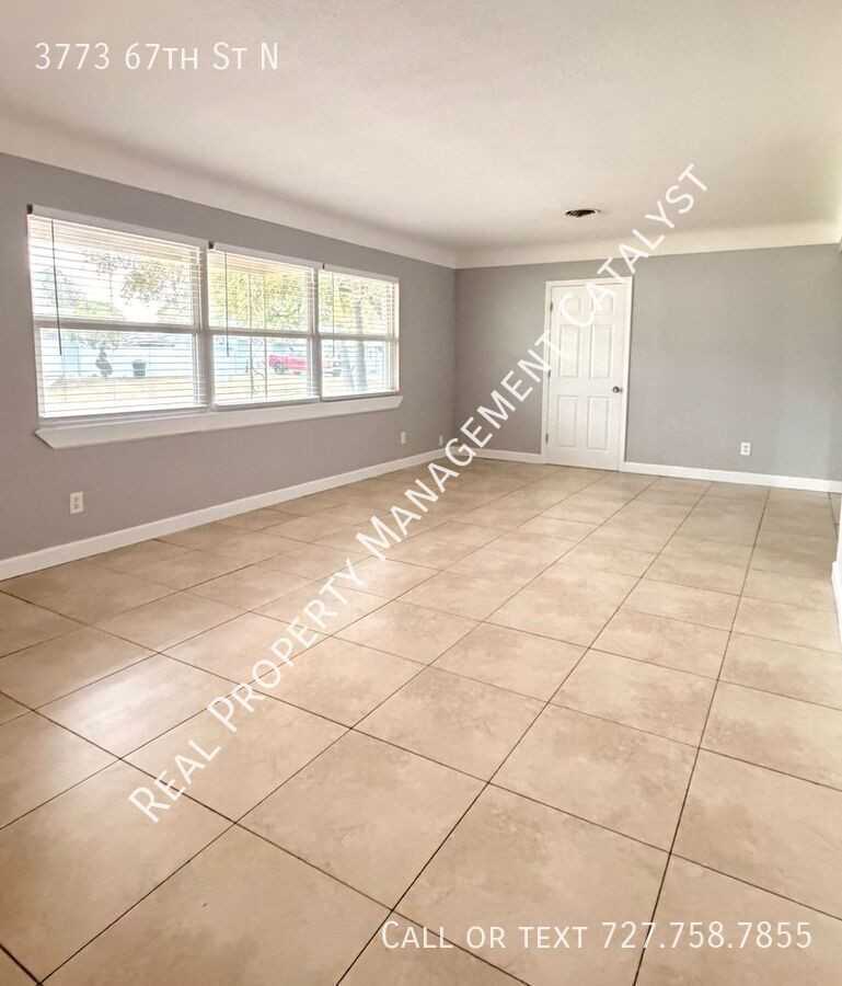 3773 67th St N - Photo 3 of 11