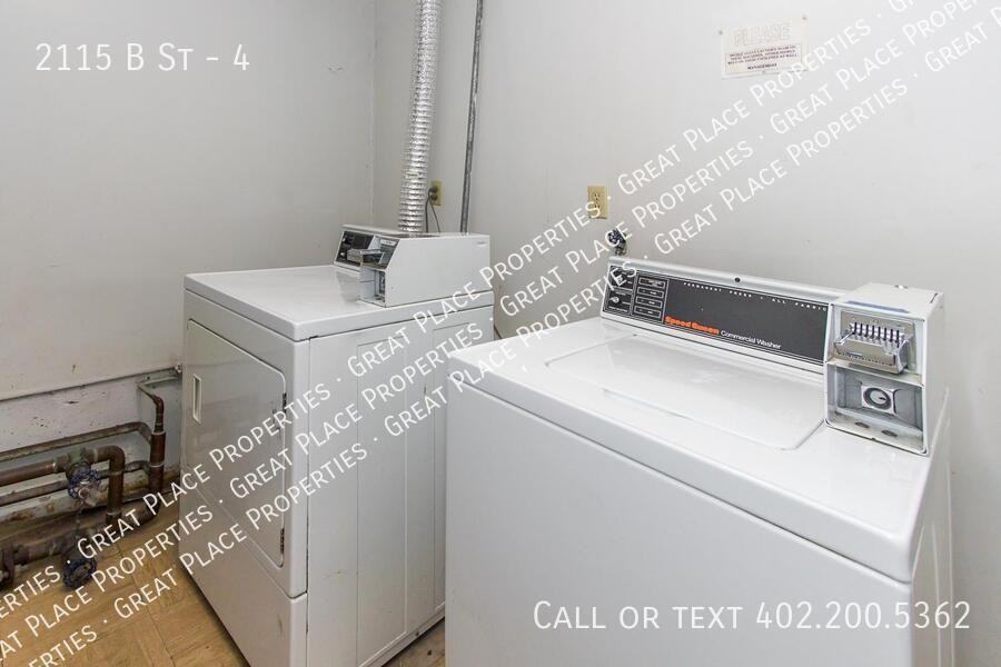 2115 B St #4 - Photo 4 of 17