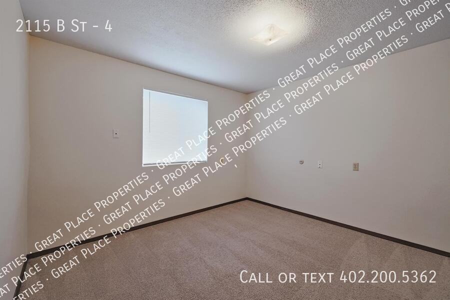 2115 B St #4 - Photo 7 of 17