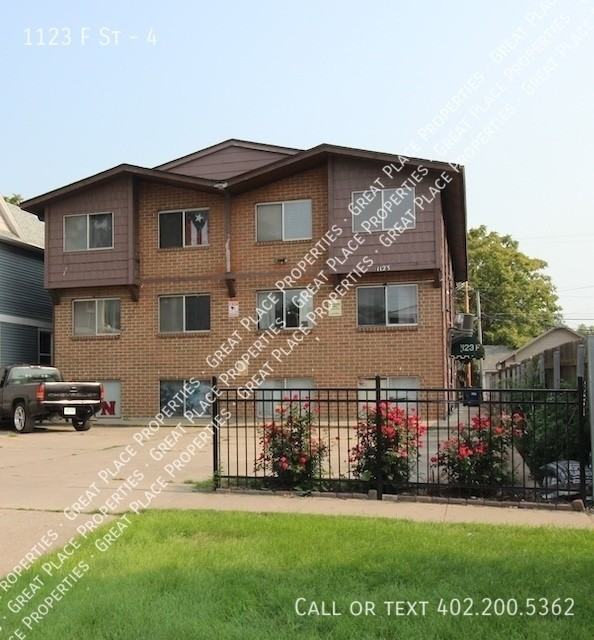 1123 F St #4 - Photo 3 of 15