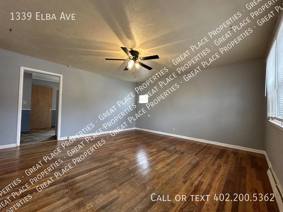 1339 Elba Ave - Photo 5 of 19