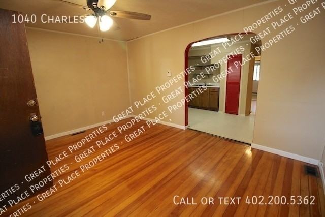 1040 Charleston St - Photo 7 of 17